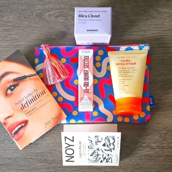 Colorful Cosmetic Bag Power Bundle Of Mascara & Skincare Beauty Products NEW - Picture 1 of 12